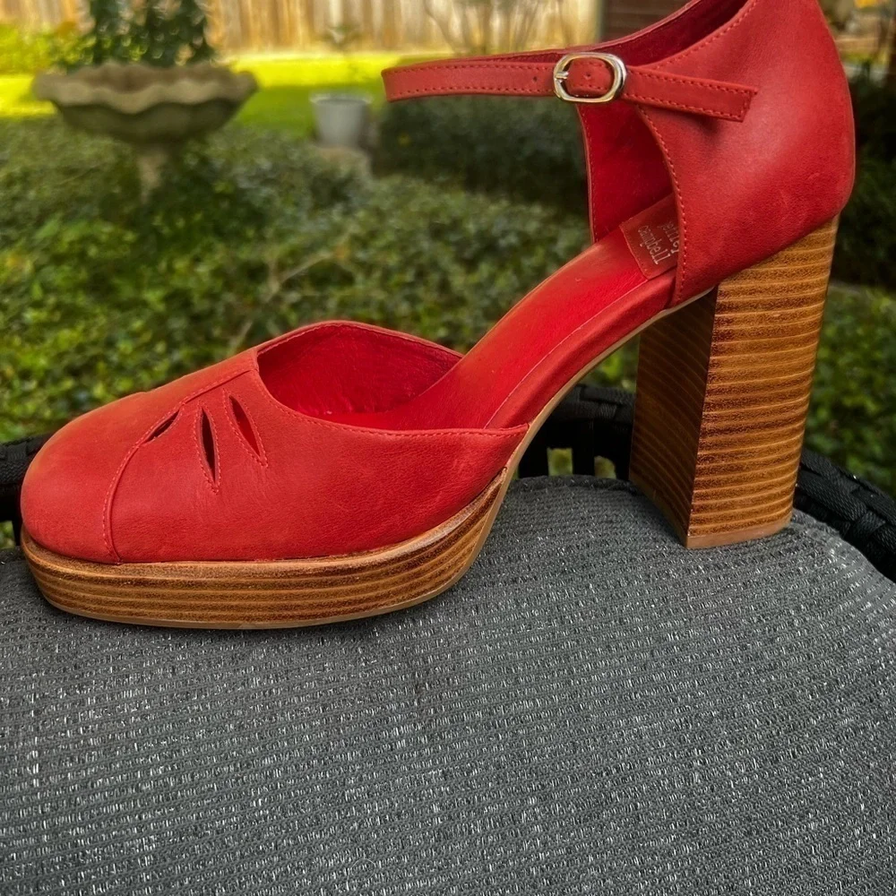 โถ๏ธ Jeffrey Campbellโ๏ธ Star Man Pump Size 10 Red - Picture 5 of 17